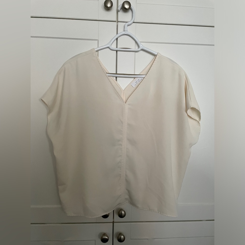 Oak and Fort Satin V-Neck Shirt